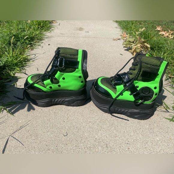 Green Demonia Platform Boot Shoes - Picture 2 of 6